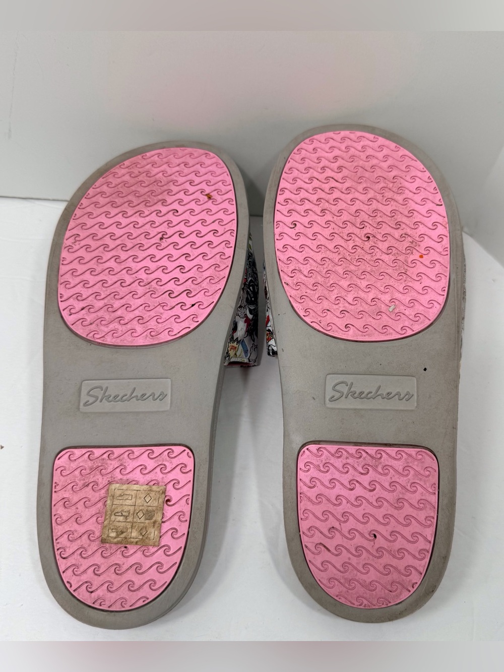 Skechers BOBS Gray Slide Sandals with Multicolor Dogs Print Graphic Strap - Picture 6 of 7